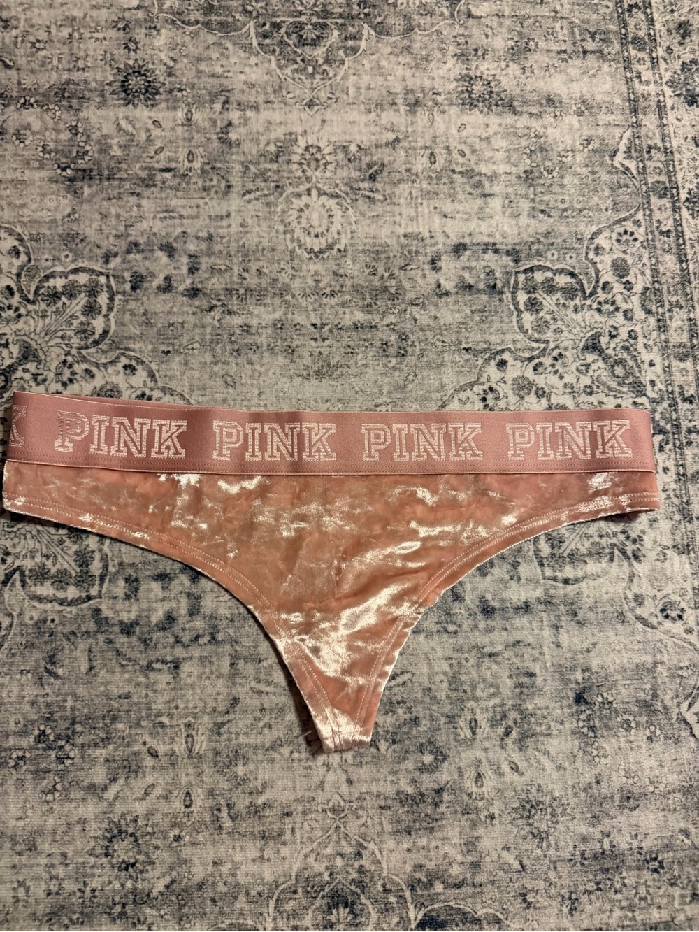 NWOT. PINK Velvet thongs